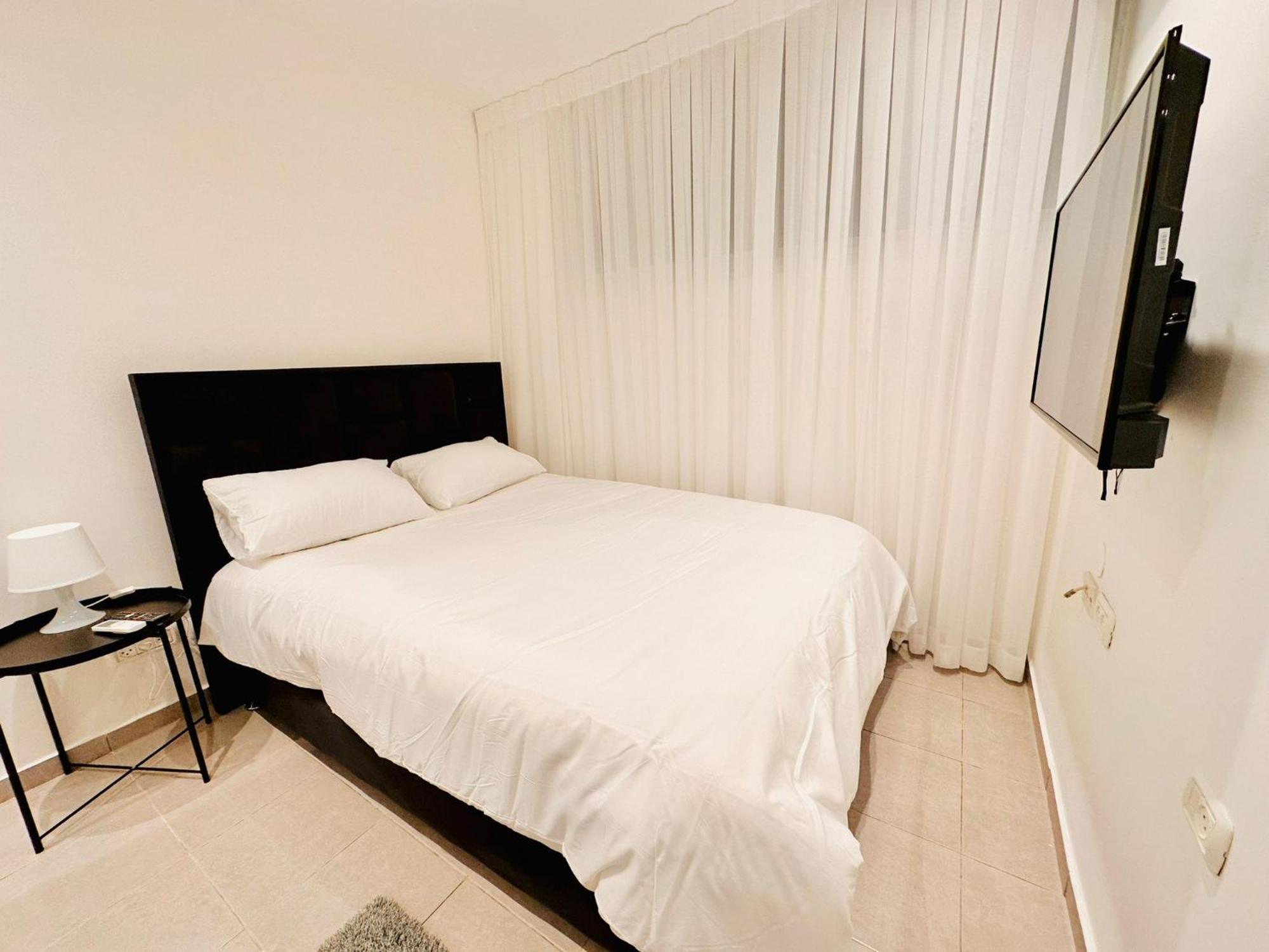 Underground Hotel Tel Aviv Exterior photo